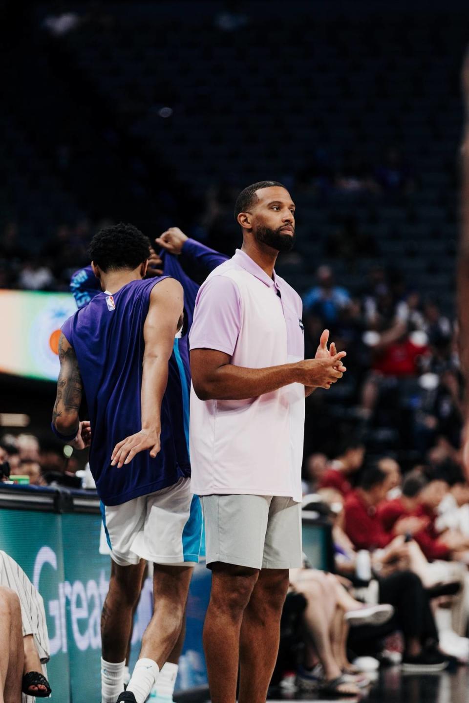 Charlotte Hornets coach Charles Lee looks on during summer league action at the California Classic.