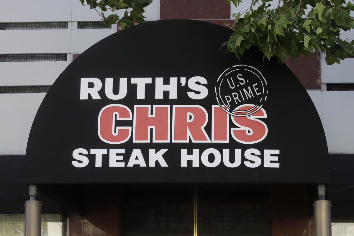 #Darden buys Ruth’s Chris Steak House for about $715 million