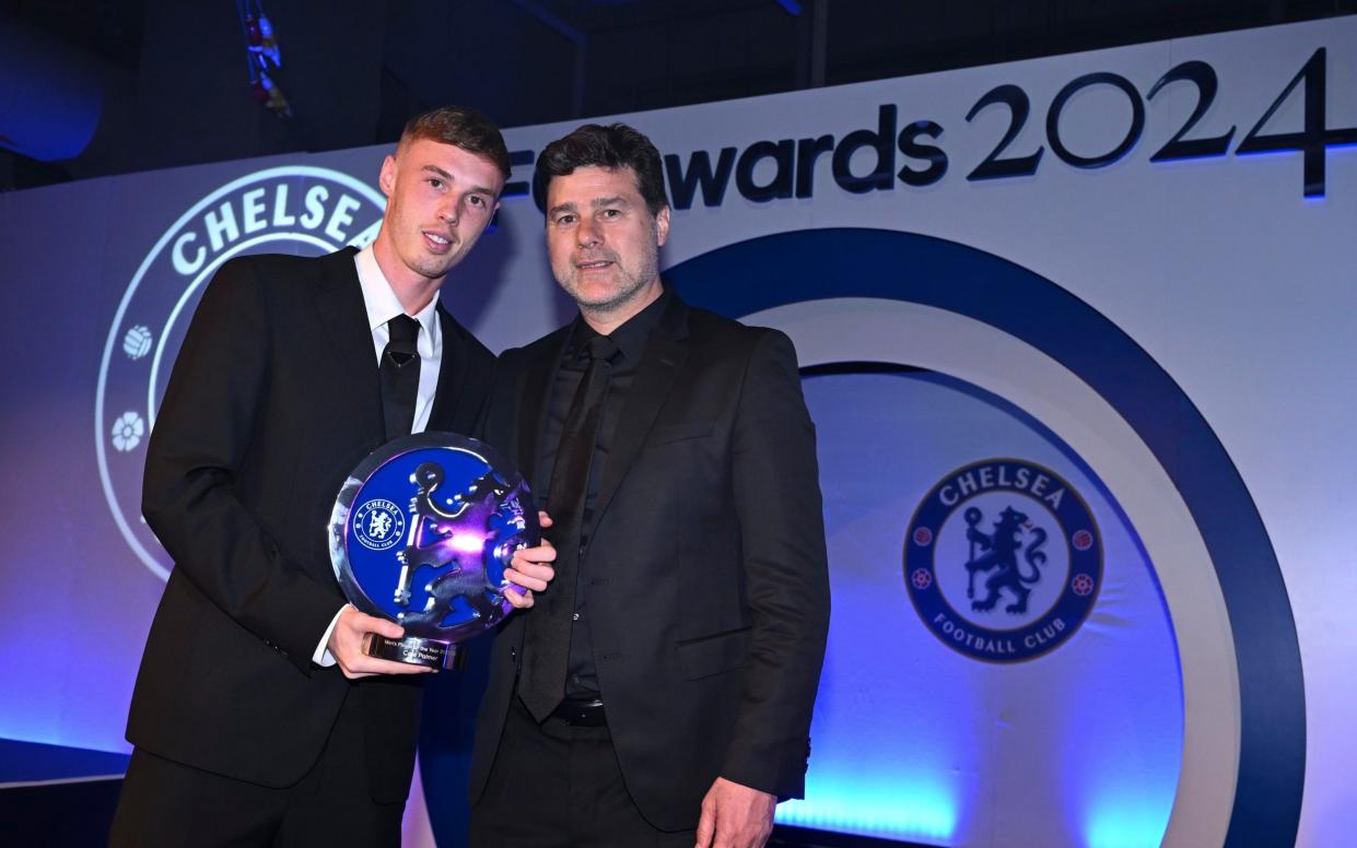 Mauricio Pochettino with Cole Palmer