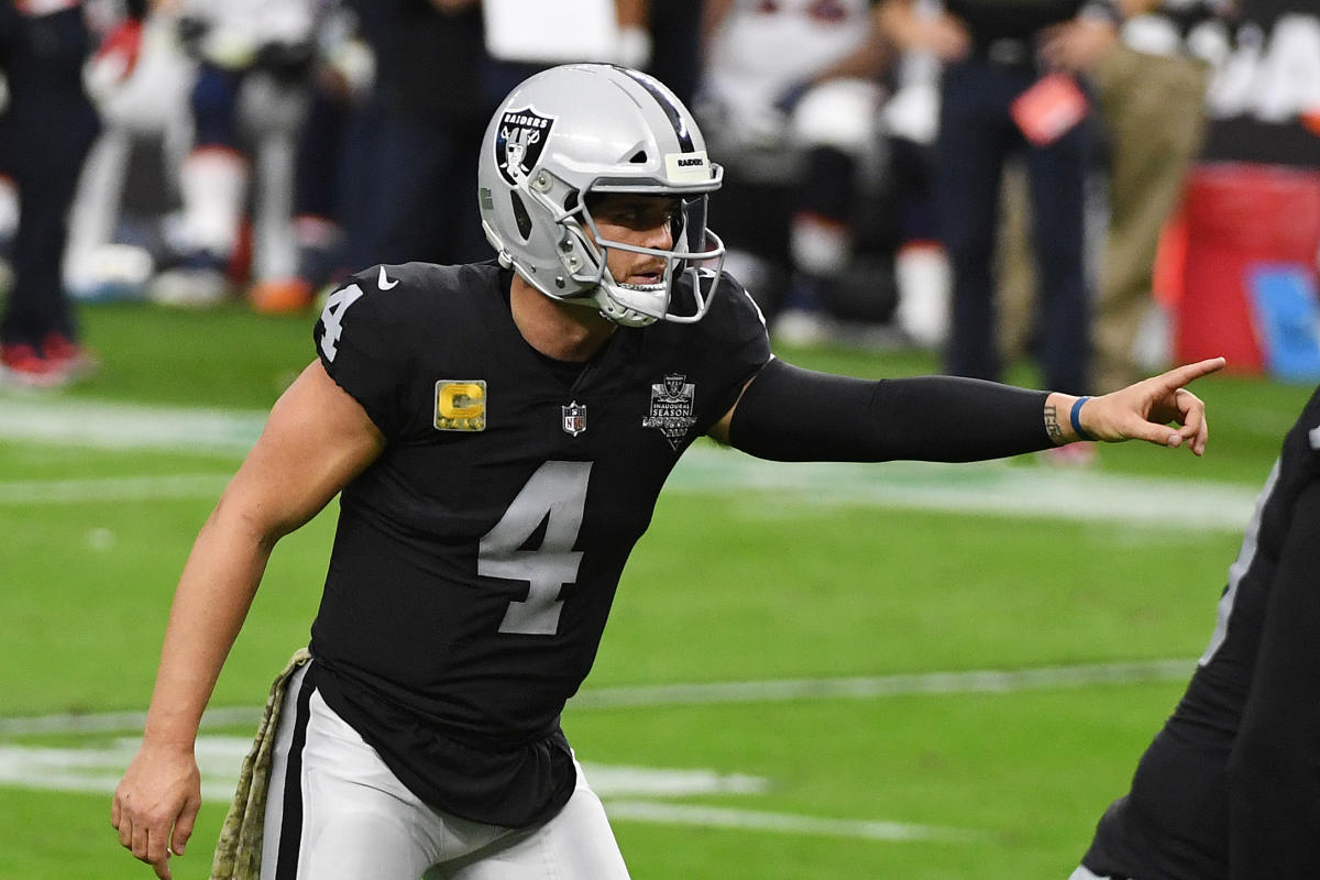 Pro Football Focus ranks Derek Carr as No. 13 quarterback in NFL