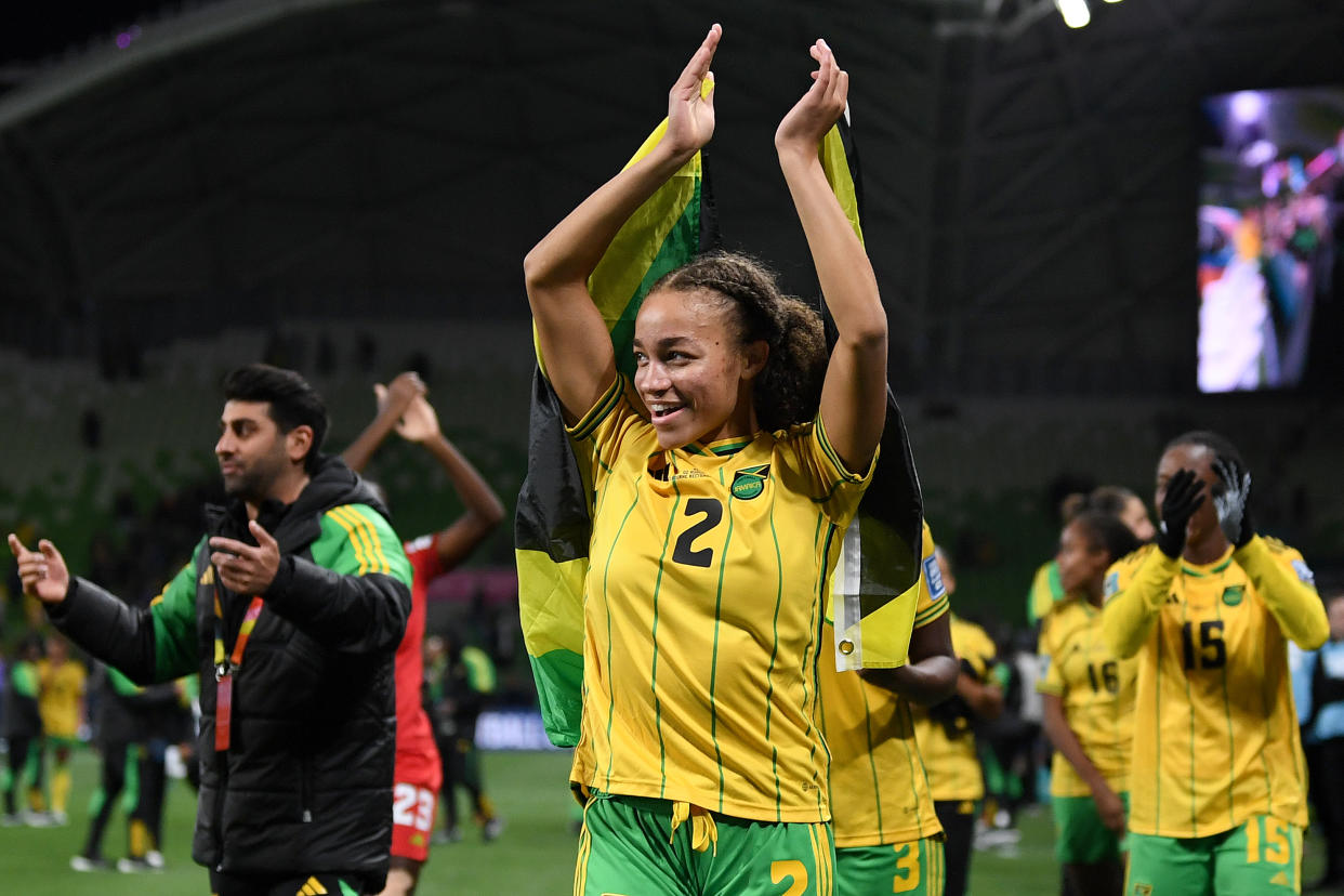 Brasil no pudo anotarle a Jamaica y quedó fuera del Mundial. Solai Washington festeja el pase a Octavos de Final. (Morgan Hancock/NurPhoto via Getty Images)