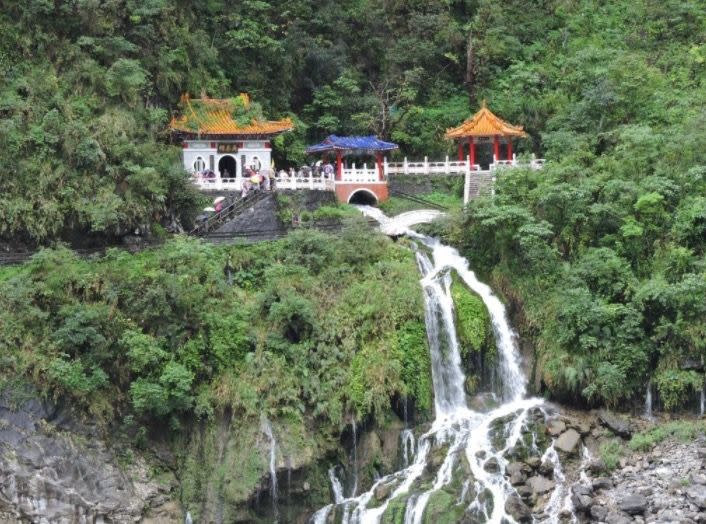 ▲ 太魯閣的知名地標「長春祠」，景色相當清幽。（圖／翻攝太魯閣國家公園官網）