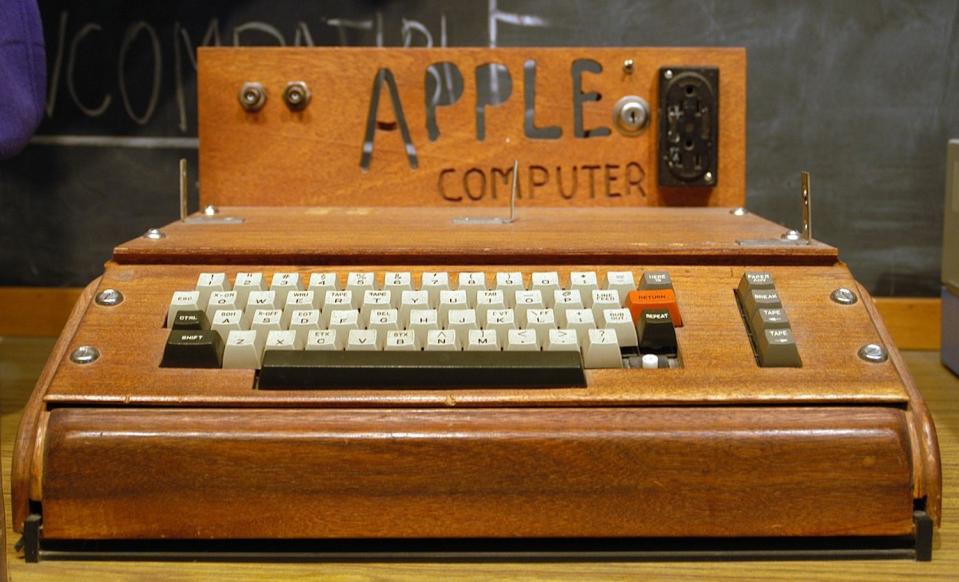 A fully assembled Apple I computer with a homemade wooden computer case. Ed Uthman/Flickr