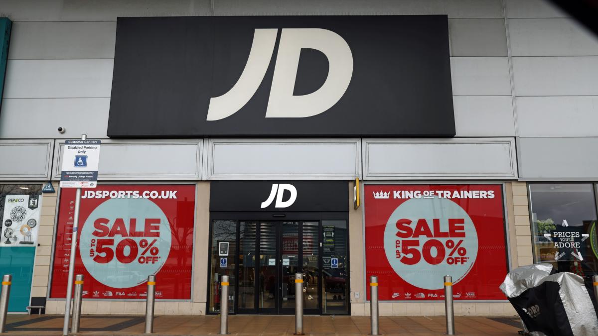 JD Sports Australia - Shop The King of Trainers Online