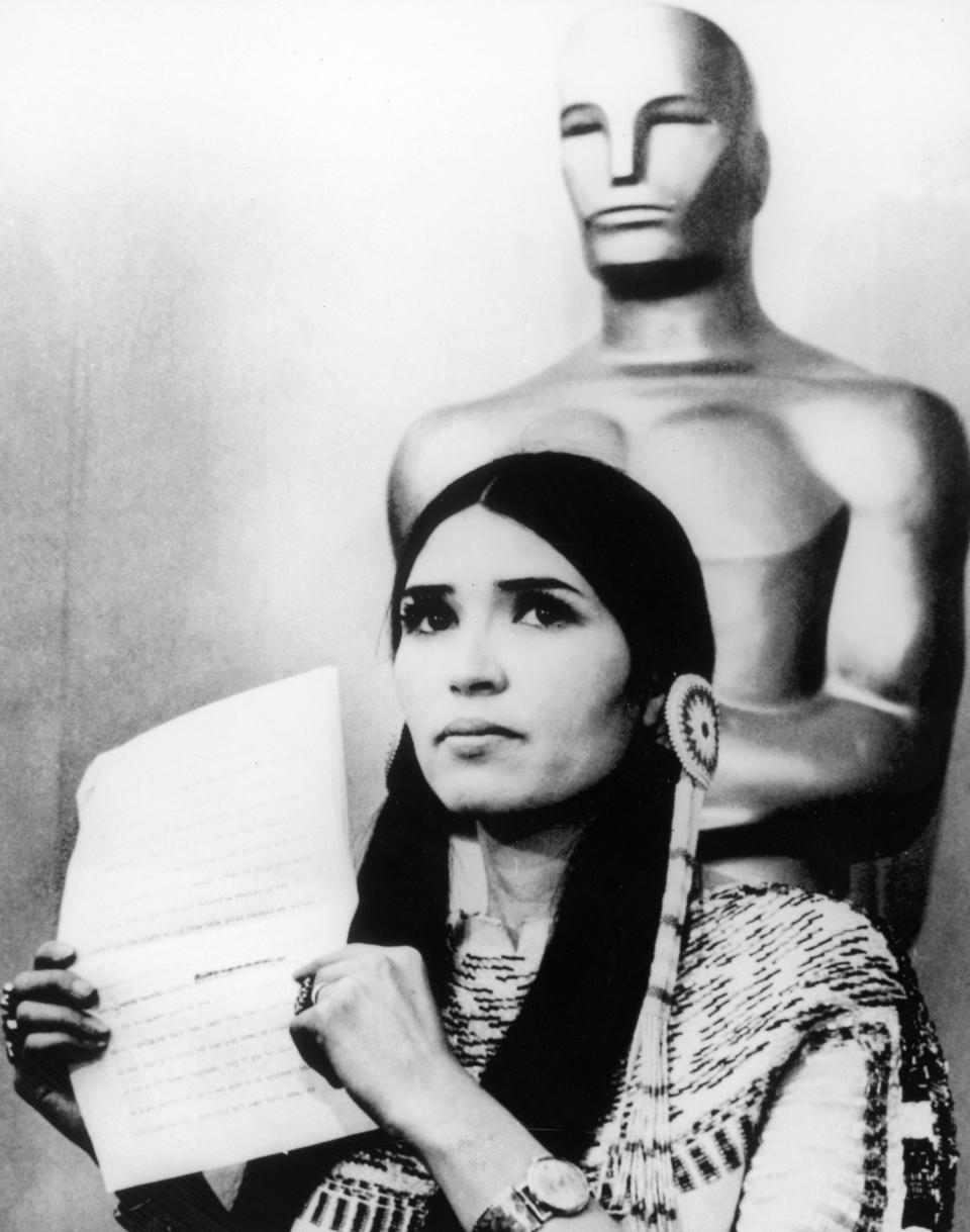 Sacheen Littlefeather holding statement from Marlon Brando declining his Oscar win