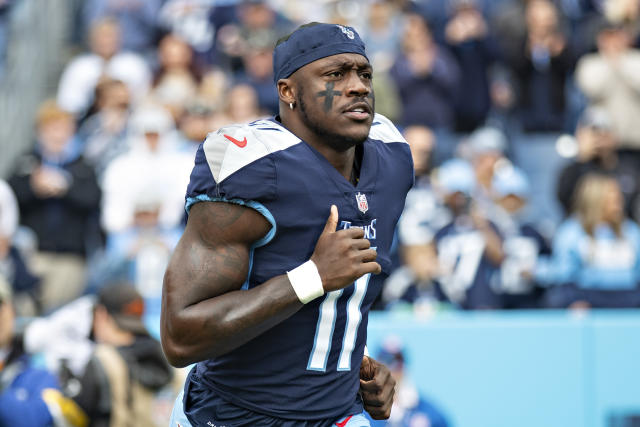 AJ Brown injury: Titans WR suffers chest injury in Week 11, but