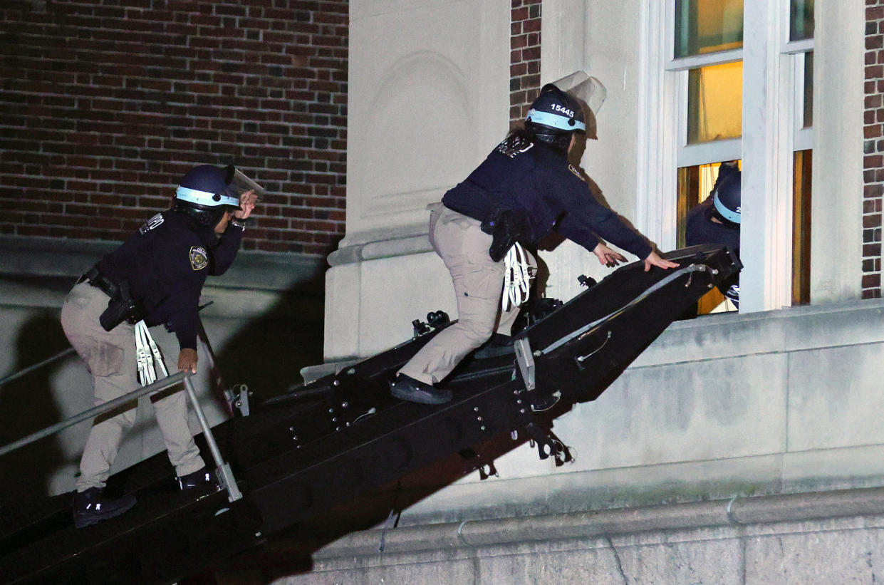 israel hamas conflict nypd columbia university hamilton hall entry (Kena Betancur / AFP - Getty Images)