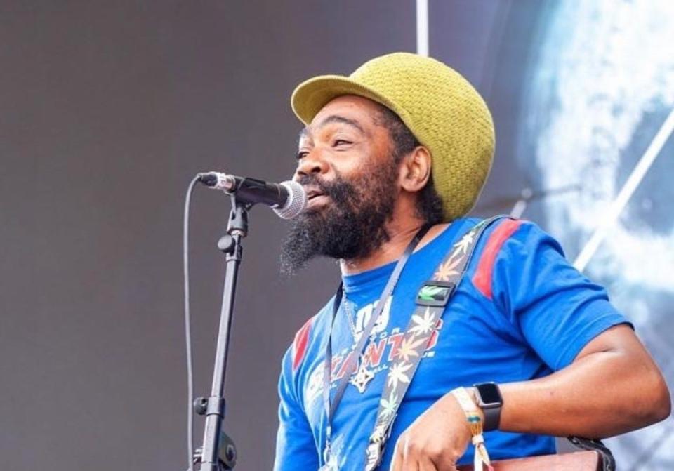 Ras Droppa is the lead singer for the reggae group High Hopes.