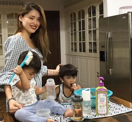 Kylie with sons Alas Joaquin and Axl Romeo