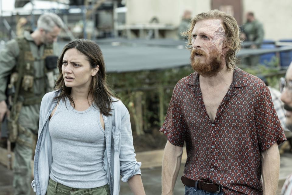 FearTWD 705 Sherry and Dwight