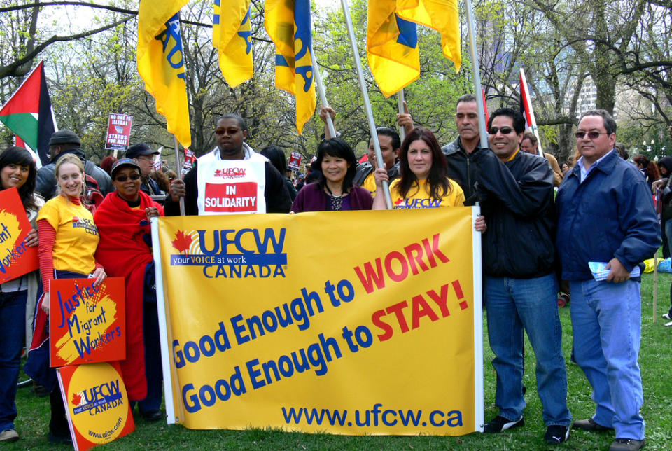 Las condiciones de los trabajadores temporales han provocado protestas de organizaciones de defensa de derechos laborales (Tania Liu – Flickr CC)