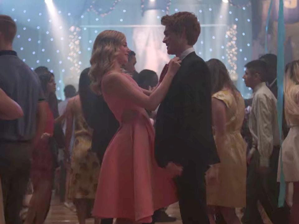 betty and archie dance riverdale