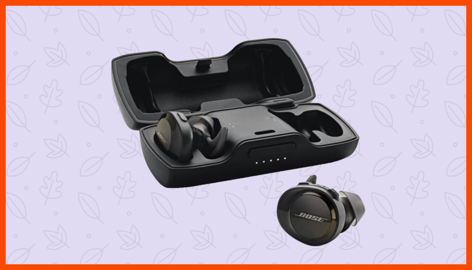 Save $40 on these Bose SoundSport Free wireless earbuds—and delight an audiophile. (Photo: Bose)