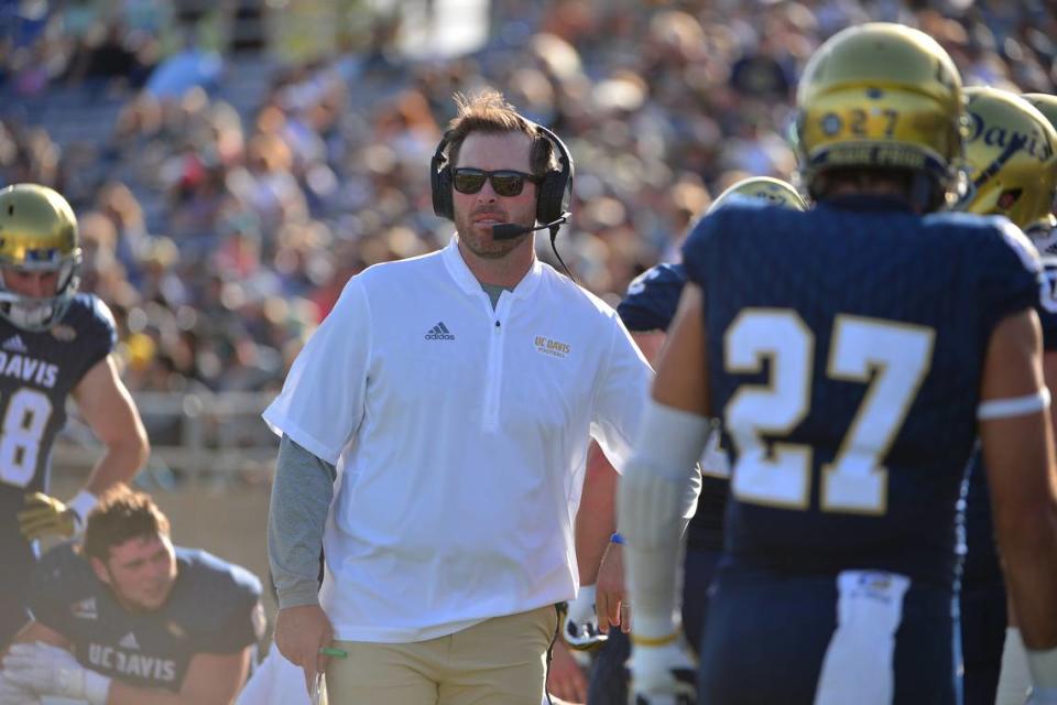 Tim Plough previously served as offensive coordinator at UC Davis, which led the Big Sky Conference with 384.3 passing yards per game in 2017 and 322.8 passing yards per game in 2018.