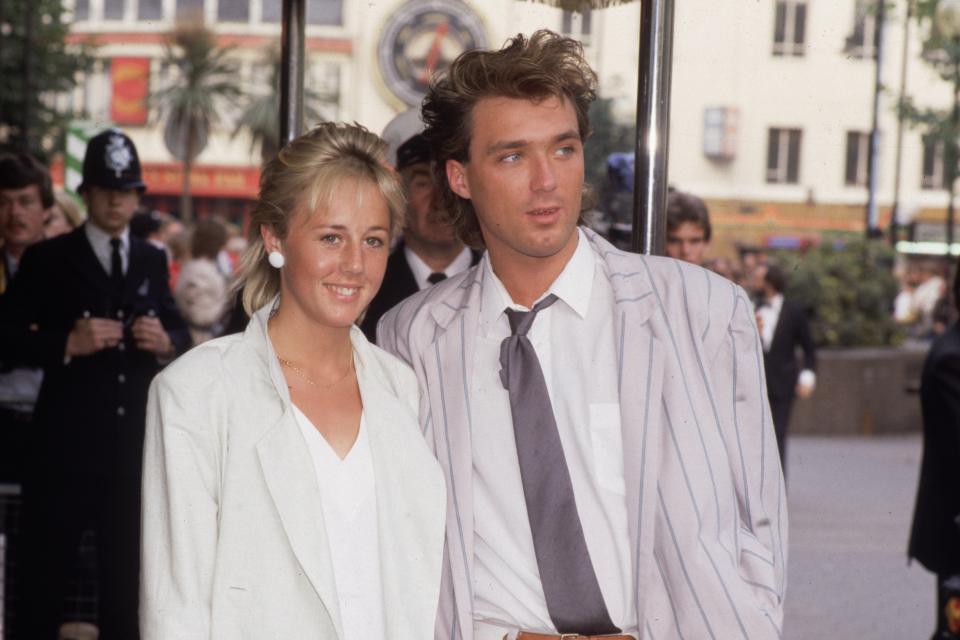 1984:  English actor and musician in the New Romantic pop group, Spandau Ballet, Martin Kemp, with his wife Shirlie Holliman, one half of the duo Pepsi and Shirlie and a backing singer with Wham.  (Photo by Hulton Archive/Getty Images)