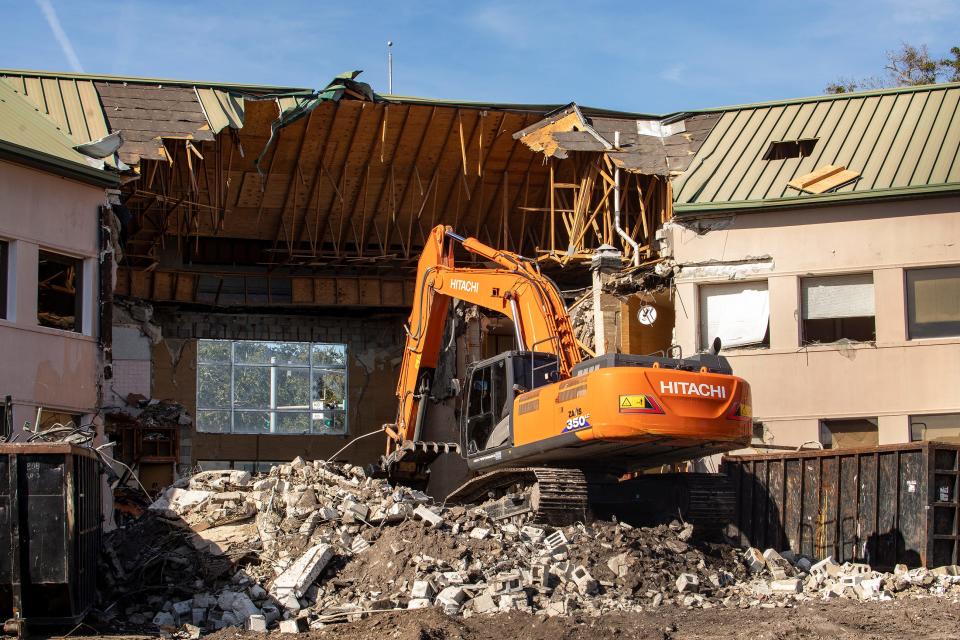 Publix purchased the building from Florida Citrus Mutual in 2016. Both had complained about expensive maintenance costs.