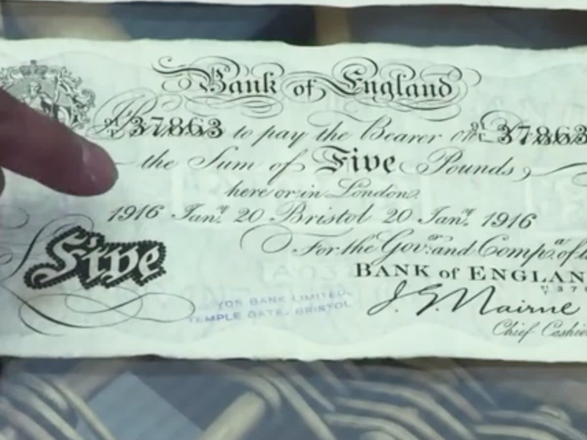 The notes sold for a record-breaking figure  (Channel 5)