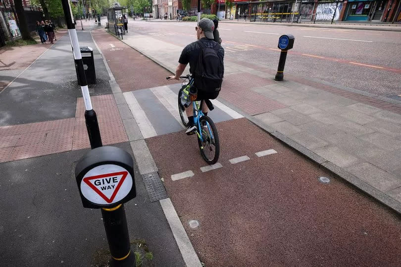 Pedestrian crossing at the cycle lane on Oxford Road