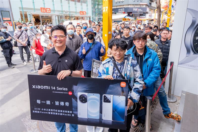 Xiaomi 14 Series自開放預購以來，詢問度與門市體驗人次均創新紀錄，總預購量對比上一代更大幅增長約兩倍。