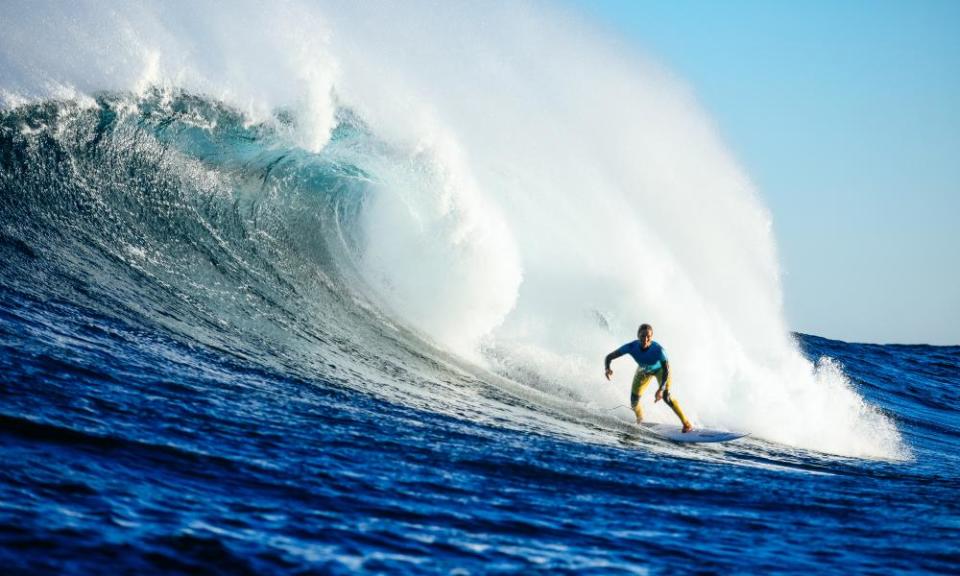 Surfistas compitiendo en Margaret River, Australia Occidental.