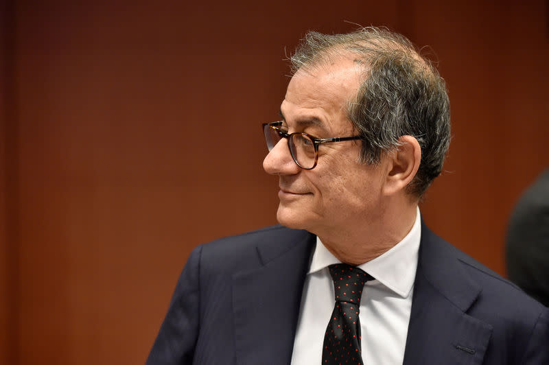 Il ministro dell’Economia, Giovanni Tria (REUTERS/Eric Vidal)