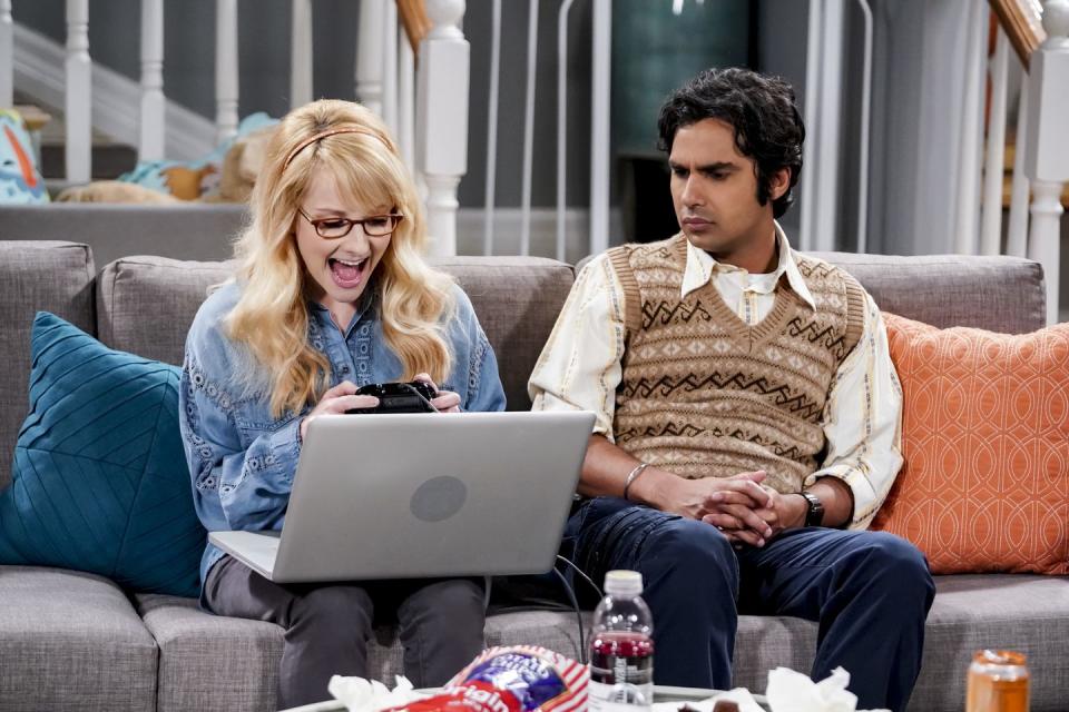 melissa rauch kunal nayyar big bang theory