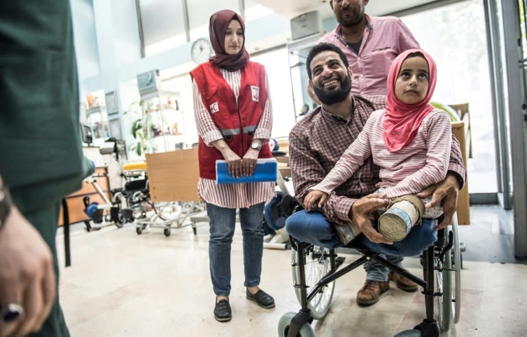 Eight-year-old Syrian girl Maya -- born without legs due to a congenital condition and forced to use homemade prosthetics -- is now undergoing treatment at an Istanbul clinic