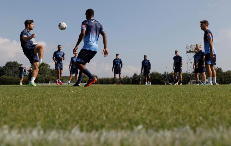 Joe Jacobson prepares to take a touch during training.