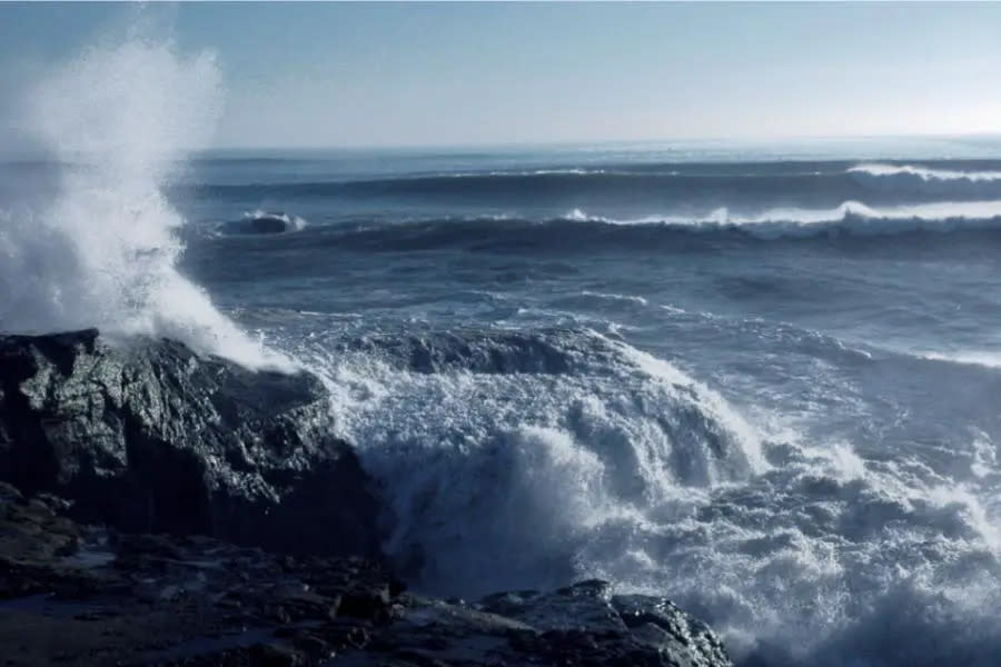 Esta semana regresan olas gigantes a playas de San Diego