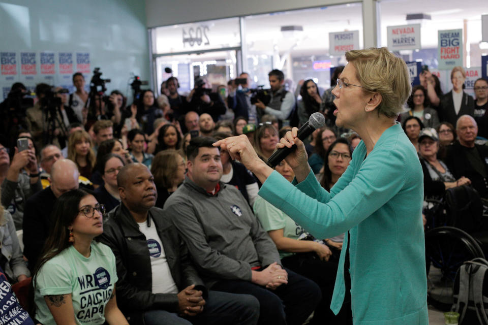 Sen. Elizabeth Warren (D-Mass.) started her presidential campaign by declaring that no Democratic candidates should have a super PAC. (Photo: David Ryder/Reuters)