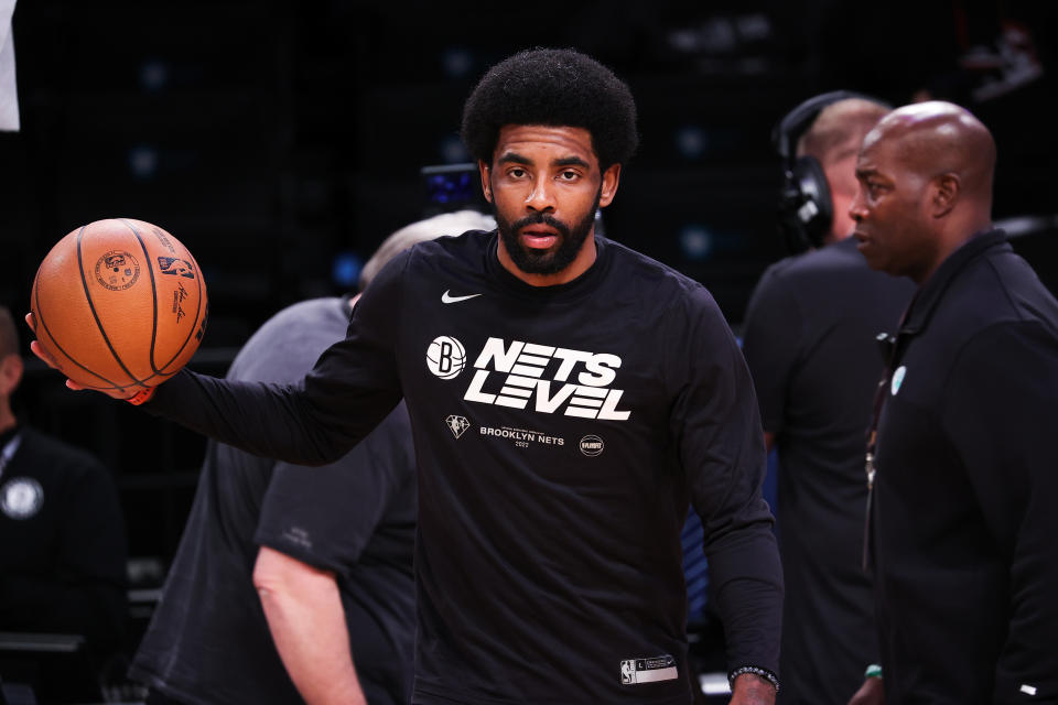 NEW YORK, NY - APRIL 25: Kyrie Irving of Brooklyn Nets warms up before NBA playoffs between Brooklyn Nets and Boston Celtics at the Barclays Center in Brooklyn of New York City, United States on April 25, 2022. (Photo by Tayfun Coskun/Anadolu Agency via Getty Images)