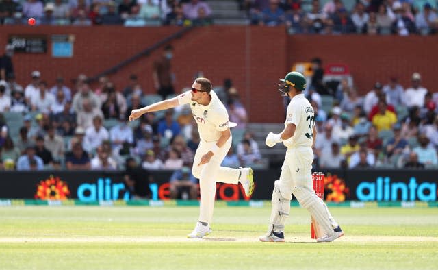 Ollie Robinson bowling spin 