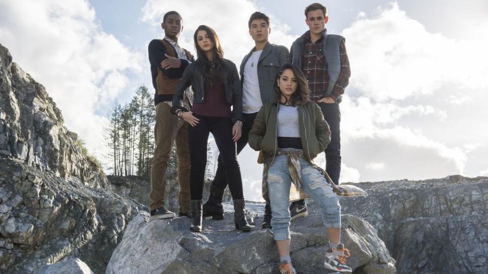 Die "Power Rangers" (v.l.n.r.): Billy (RJ Cyler), Kimberly (Naomi Scott), Zack (Ludi Lin), Trini (Becky G), Jason (Dacre Montgomery)