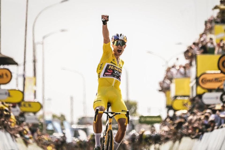 Wout Van Aert celebrates during stage four of the Tour de France 2022 (A.S.O./Pauline Ballet)