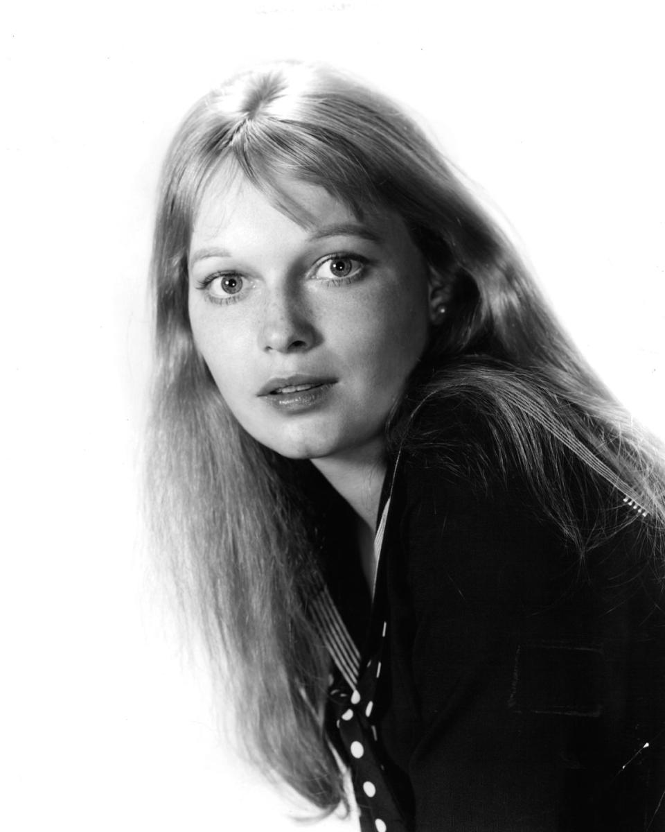 25) Mia Farrow