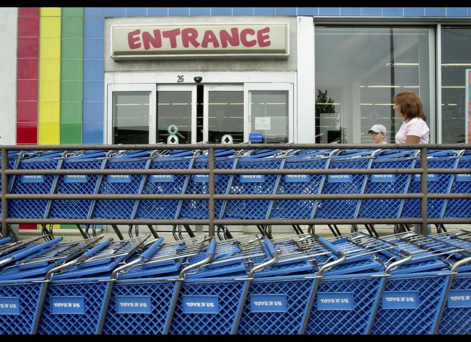 A strange shopping cart heist took place at a Toys "R" Us in the Bronx in 2009, <a href="http://www.nydailynews.com/new-york/bronx/shopping-cart-thefts-began-black-friday-500-bronx-toys-article-1.435826" target="_hplink">the <em>New York Daily News</em> reported</a>. Thieves stole 500 shopping carts starting on Black Friday and continued to nab carts throughout the holiday season. Shoppers were left annoyed as they were forced to carry all of their purchases, since no carts were anywhere to be found. Police suspect that the carts -- which cost a hefty $200 a piece -- were either stolen by gang members to sell metal scraps for money or taken by homeless people who use them to carry their belongings. (AP Image)