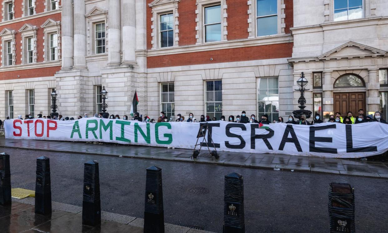 <span>Protesters outside the Department of Business and Trade in London.</span><span>Photograph: Guy Smallman/Getty Images</span>