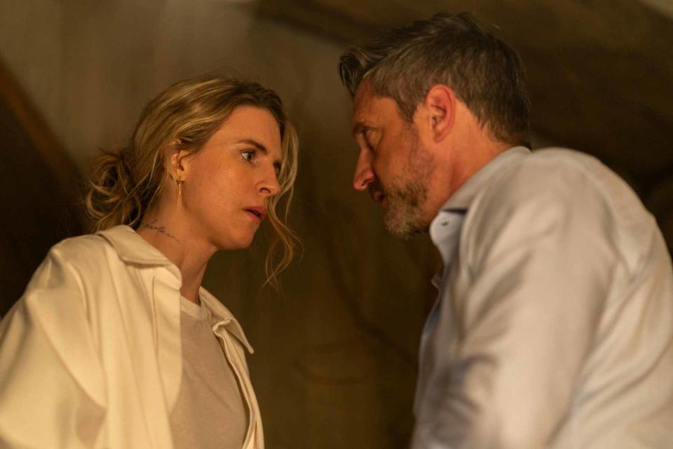 “A Murder at the End of the World” -- “Chapter 6: Crime Seen” (airs December 12th) Pictured: (l-r) Brit Marling as Lee Andersen, Raúl Esparza as David. CR: Chris Saunders/FX