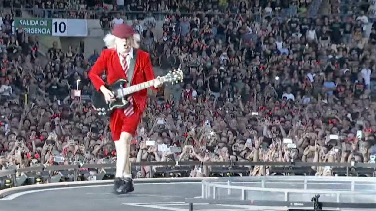  Angus Young onstage in Seville. 