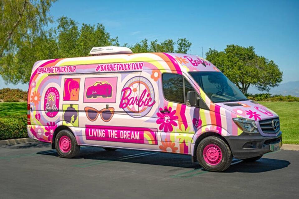 Barbie Truck Dreamhouse llega a CityPlace Doral.