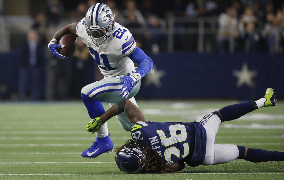 The Dallas Cowboys reportedly offered running back Ezekiel Elliott a contract that would make him one of the two highest-paid players at his position. (AP)