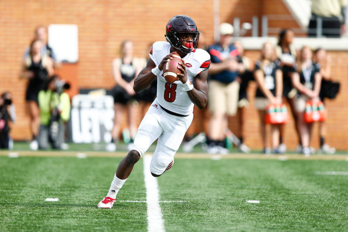 Louisville Football to Retire Quarterback Lamar Jackson's No. 8