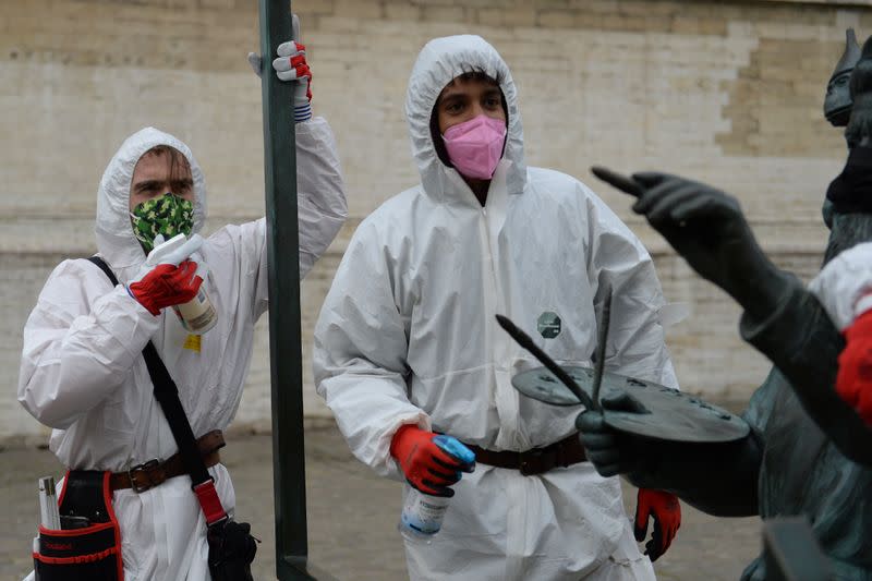 The "COVID boys" patrol in central Brussels