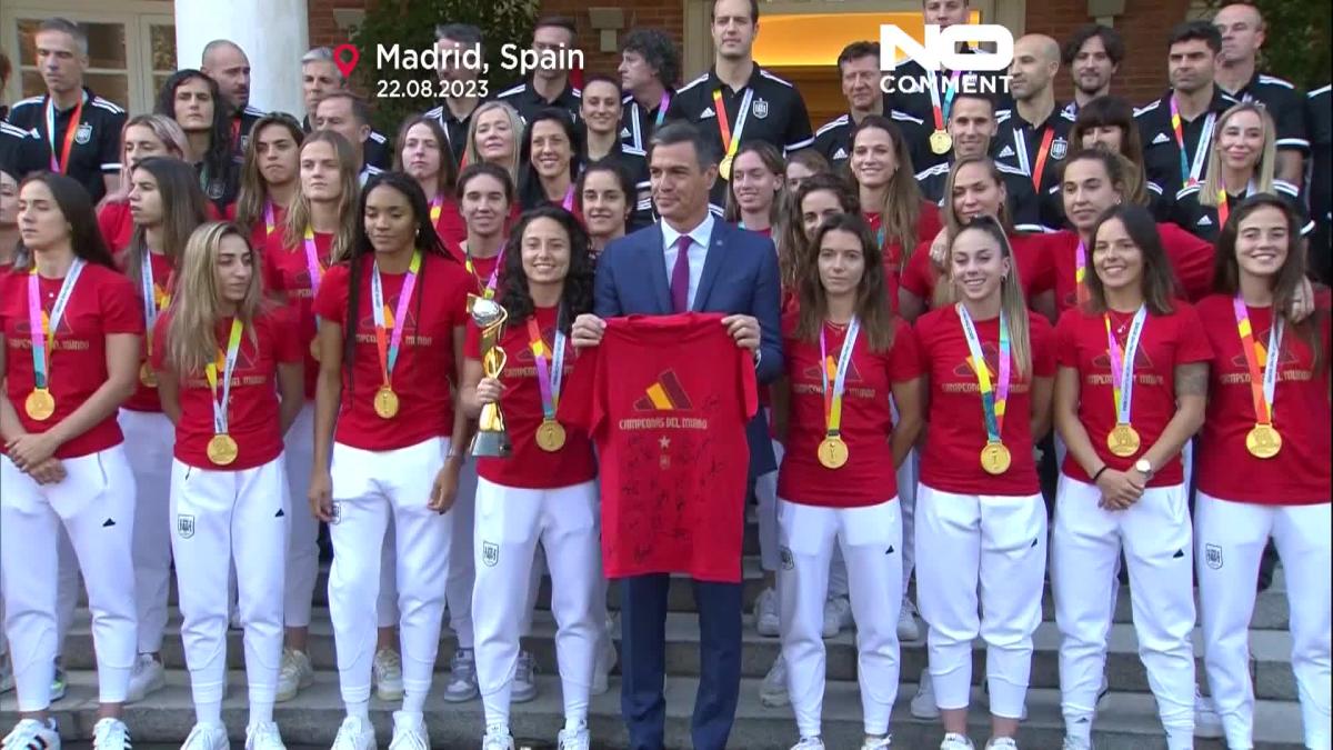 WATCH: Spain women's national football team celebrates World Cup ...