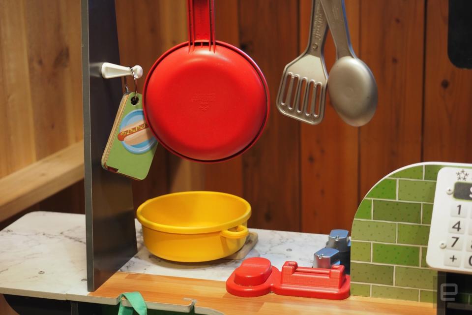 KidKraft Alexa 2-in-1 Kitchen and Market