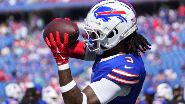 Buffalo Bills safety Damar Hamlin takes the field in first NFL game since  cardiac arrest - CBS News