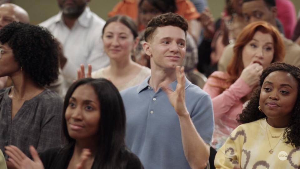 jacob applauding in sign language on abbott elementary