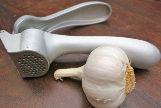 Pampered Chef Garlic Press Vintage Kitchen Utensil 