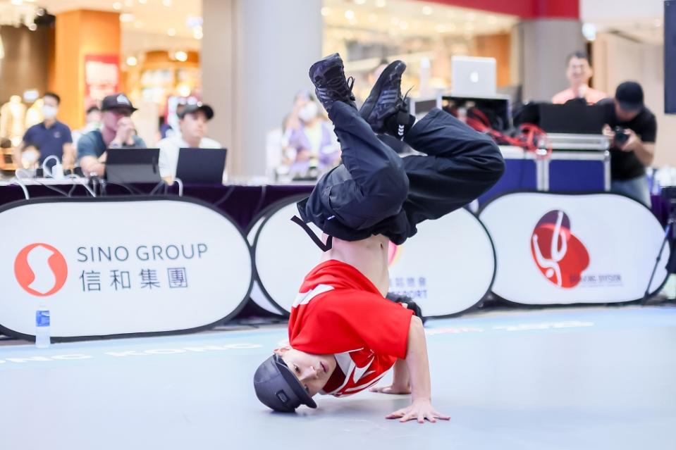 Bboy 18歲或以上組亞軍﹕B-Boy C Plus（施嘉鑫）