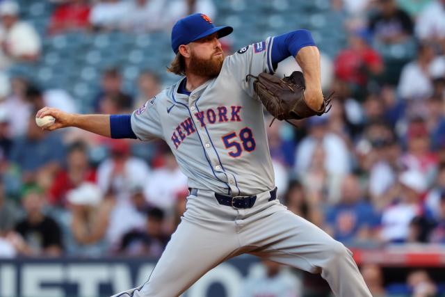 How did Mets addition Paul Blackburn fare in his team debut vs. Angels